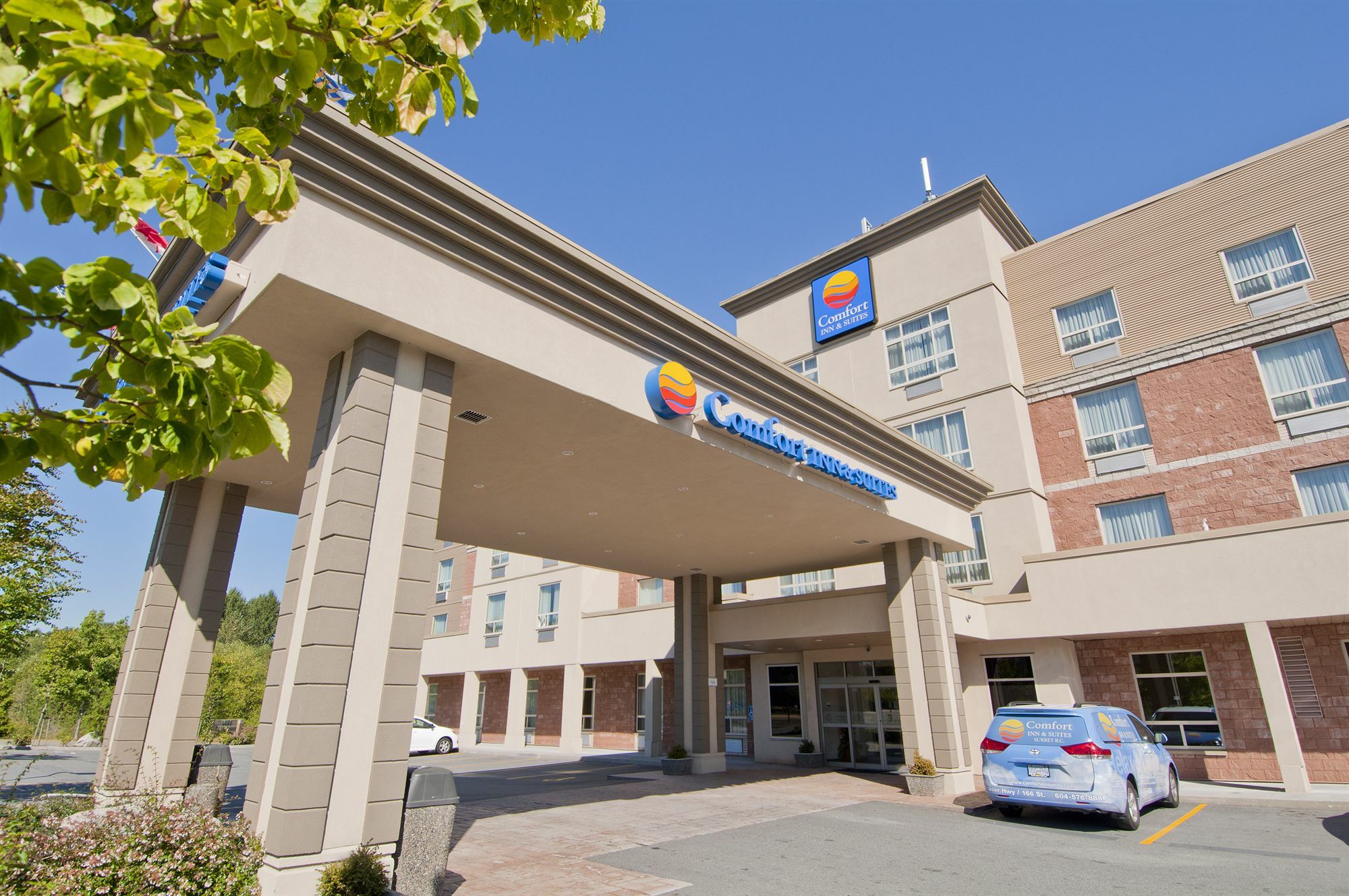 Comfort Inn & Suites Surrey Exterior foto